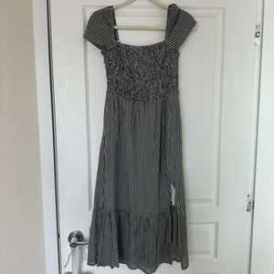 NWOT Abercrombie Gingham Smocked Dress